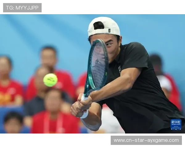 青年网球选手在硬地赛中展现良好适应性 青年网球选手在硬地赛中展现良好适应性