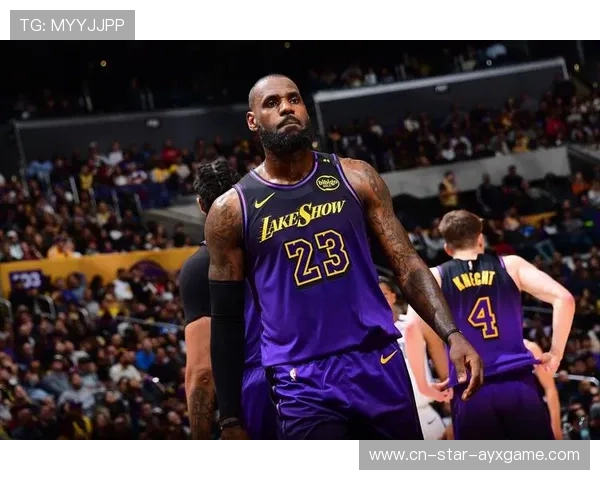 詹姆斯与团队创办体育与读写结合的项目，社会反响热烈