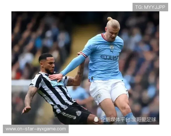 纽卡斯尔阿尔米隆外侧爆射擦柱入网——让球迷为之疯狂的绝妙进球